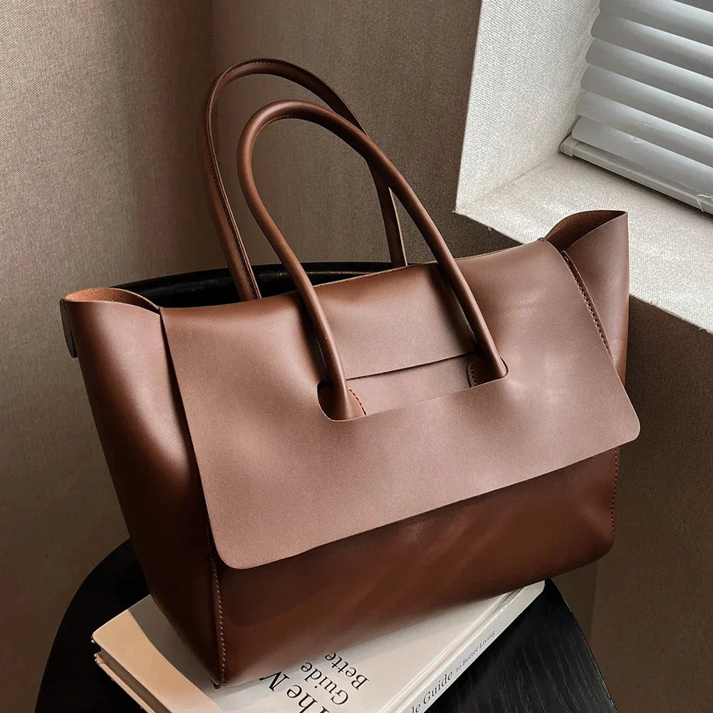 TOVA | MINIMALIST SHOULDER BAG