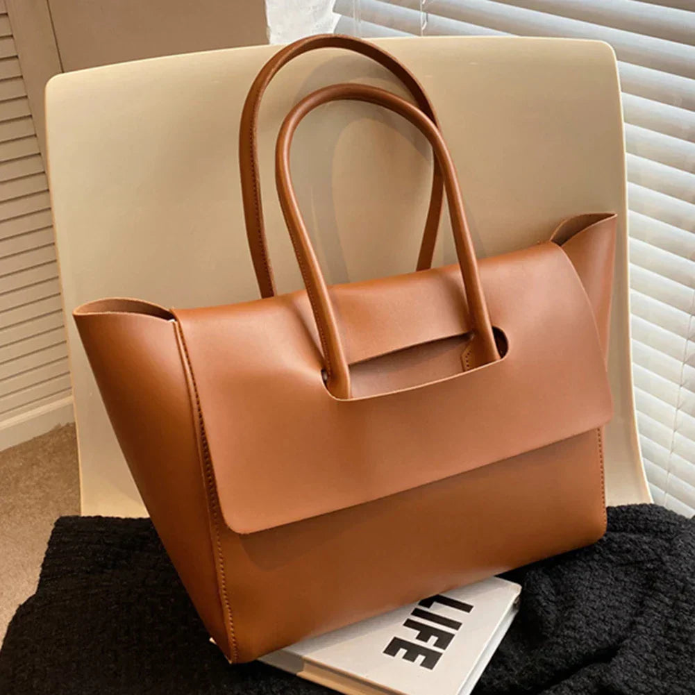 TOVA | MINIMALIST SHOULDER BAG