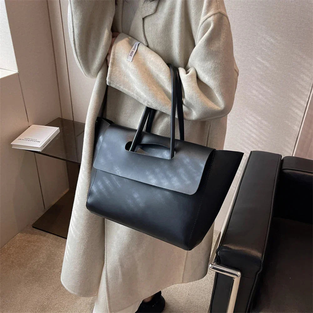 TOVA | MINIMALIST SHOULDER BAG
